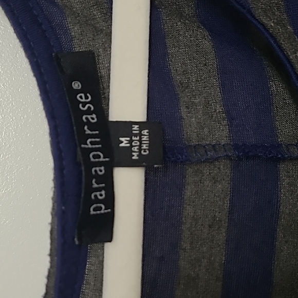 Paraphrase M top with decorative metallic buttons and peak a boo sleeves - Picture 3 of 5